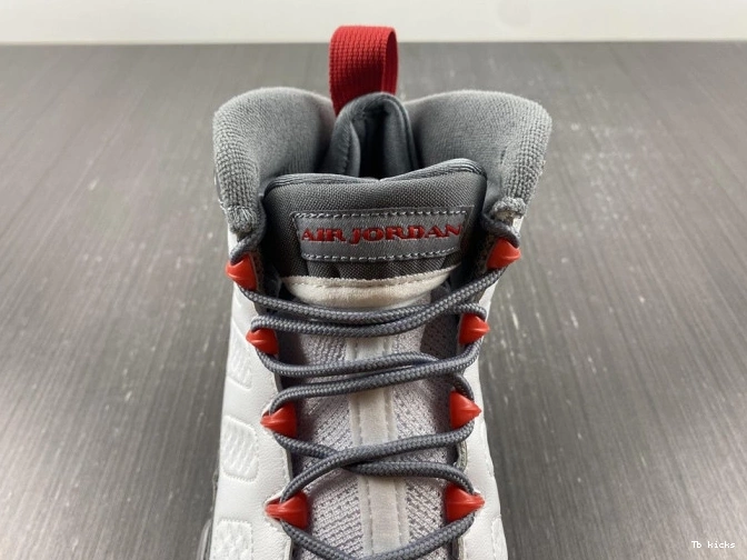 Reps TBK Fire CT8019-162 9 Red Jordan Air 0710